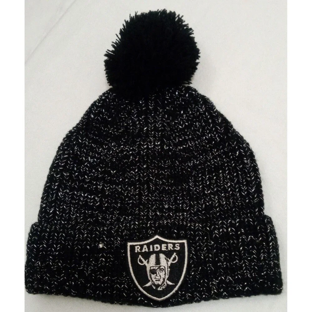 RAIDERS Light Up Beanie NFL Black Silver Sparkle LA Oakland Las Vegas Pom WORKS! - Picture 2 of 9